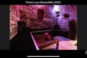 پانسیون Loveroom21