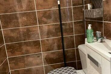 پانسیون Studio Privée Vesoul  Wifi,tv,clim,parking Gratuit
