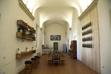 הוסטל Antico Convento San Francesco
