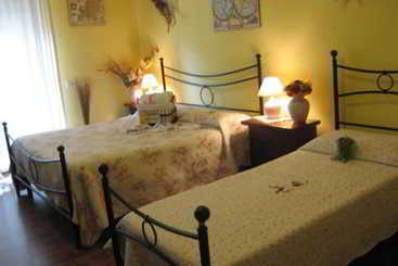تختخواب و صبحانه Cerdena Rooms
