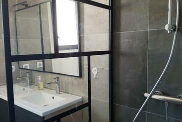 تختخواب و صبحانه L’abrico’thym