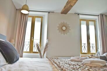 تختخواب و صبحانه Meublé De Tourisme, Les Chambres Du Beffroi