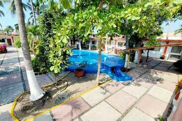 هتل Oasis Melaque