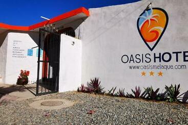 هتل Oasis Melaque