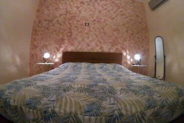 פנסיון Mamma Loretta  House