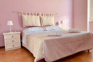 تختخواب و صبحانه Il Casale Di Gardenia