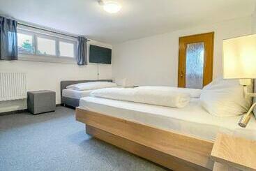 Mountain Hostel City