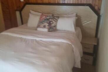 בית מלון כפרי Miami Guest House