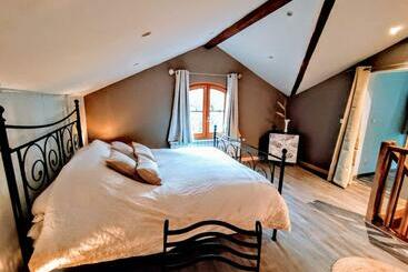تختخواب و صبحانه La Maison Cachée Du Pavillon Bellevue