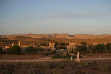 فندق Complexe Touristique Fort Bou Jerif