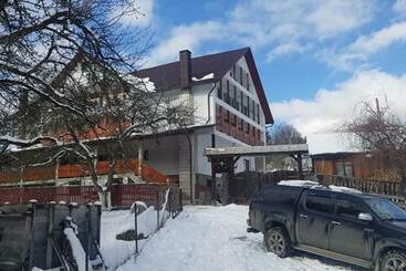 پانسیون Casa De Vacanță Perla Colibitei