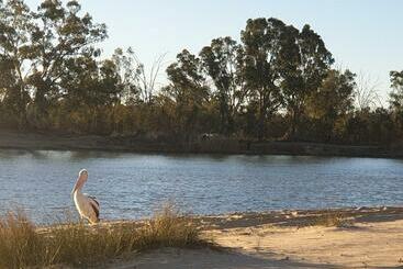 پانسیون Riversands Rest Accommodation Paringa Coobah Cottage