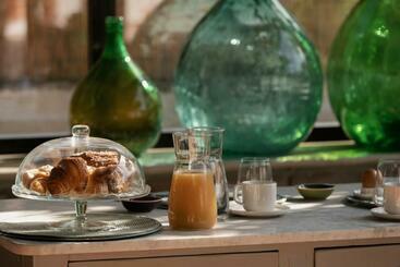 تختخواب و صبحانه Cantine Cipri Resort