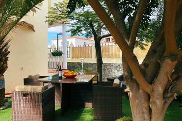 تختخواب و صبحانه Villa 8 Islas