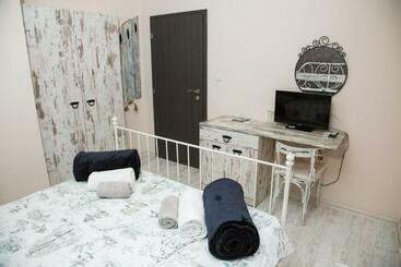 پانسیون Guest House Mikaela