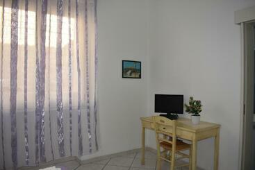 تختخواب و صبحانه In Riva Al Mare