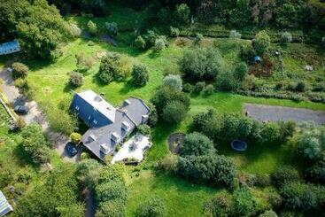 بنسيون Innis House