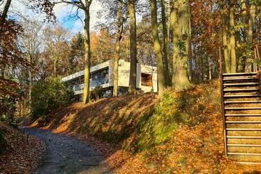 تختخواب و صبحانه Villa Terlanen