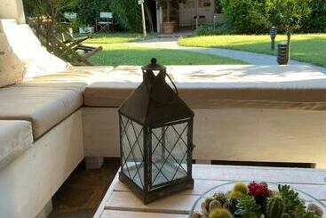 B&b Longara