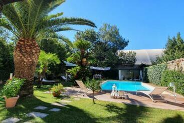 تختخواب و صبحانه Casa Castagna