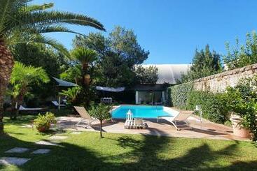 تختخواب و صبحانه Casa Castagna