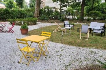 住宿加早餐  Les Terrisses   Chambres D Hôtes Avec Piscine