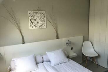 هتل Room Villa 1913