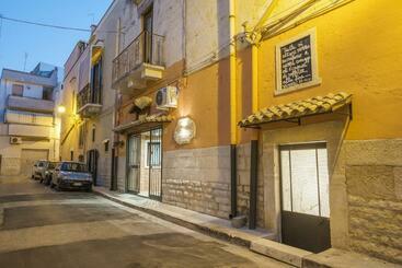 تختخواب و صبحانه Roberto S Guest House