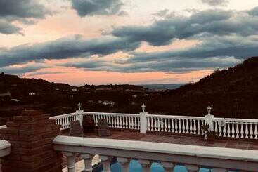 پانسیون Villa Sunshine Countryside Resort