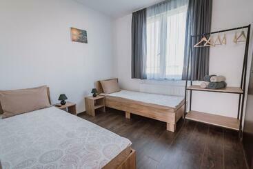 پانسیون Sunset Inn