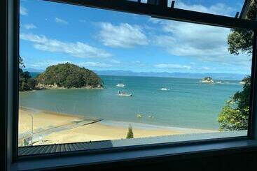تختخواب و صبحانه Kaiteriteri Retreat