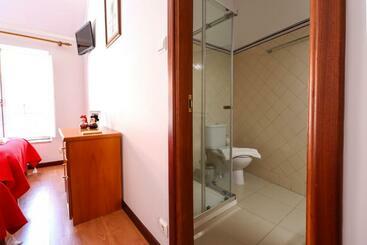 پانسیون Dolce Vianna   City Centre Rooms
