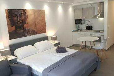 Check Inn Hotels   Essen