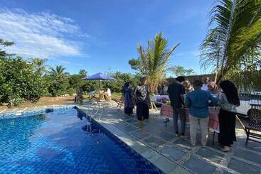 هتل Embay House & Private Pool