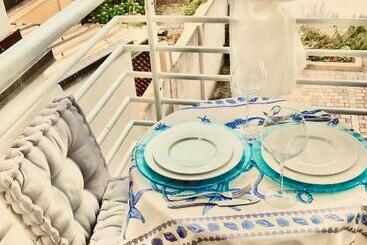 پانسیون Sweet & Cosy Room Next To The Beach