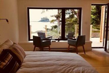 مبيت وإفطار 378 Marine Drive