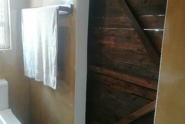 پانسیون The Oak Treehouse Bnb Queenstown