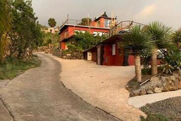 هتل آپارتمان Hrlos Piratas   Ferien Haus La Palma   Good Wlan !!