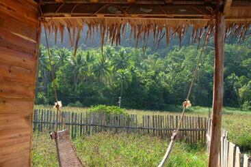 پانسیون Palayan Paradise Huts