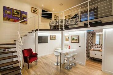 פנסיון Solimena House 44