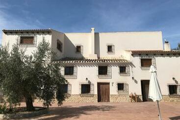 פנסיון Cortijo álamo 2