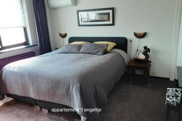 مبيت وإفطار D N Engel