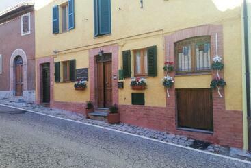 Bed and Breakfast La Torre Di Morro