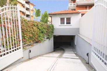 پانسیون Guesthouse Villa Jung