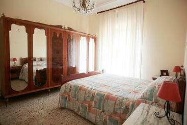 Attiko B&b