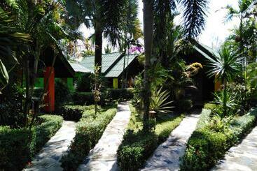 استراحتگاه Sanuk Bungalow