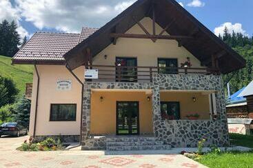 Pensiunea Bucur
