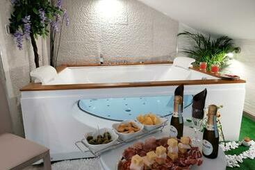 تختخواب و صبحانه Bed&breakfast Albysuite