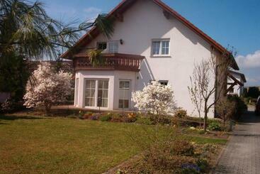 ペンション Gästehaus Borniger