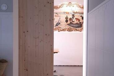 پانسیون O Violas   Art Coffee & Guesthouse